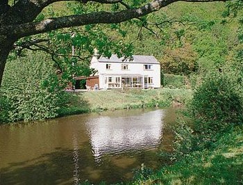 Holiday Cottages with Fishing Available On-site or Close by