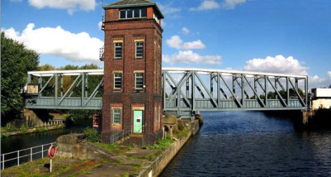 barton-swing-aqueduct