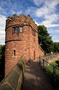 Visit Britain Images Chester city wall
