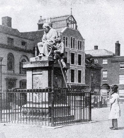 Samuel Johnson statue in Lichfield 1859 WKPD