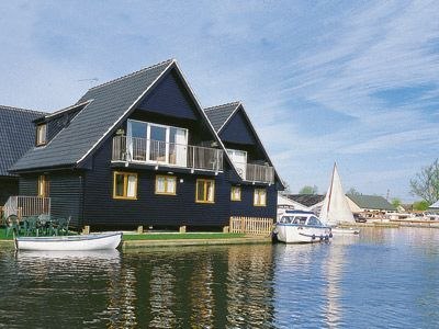 Norfolk Broads lodges for HUK blog