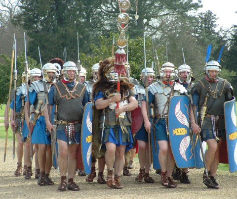 Romans marching in formation HUK