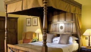 Alveston Manor