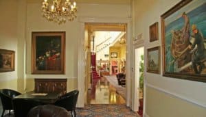 Queens Hotel