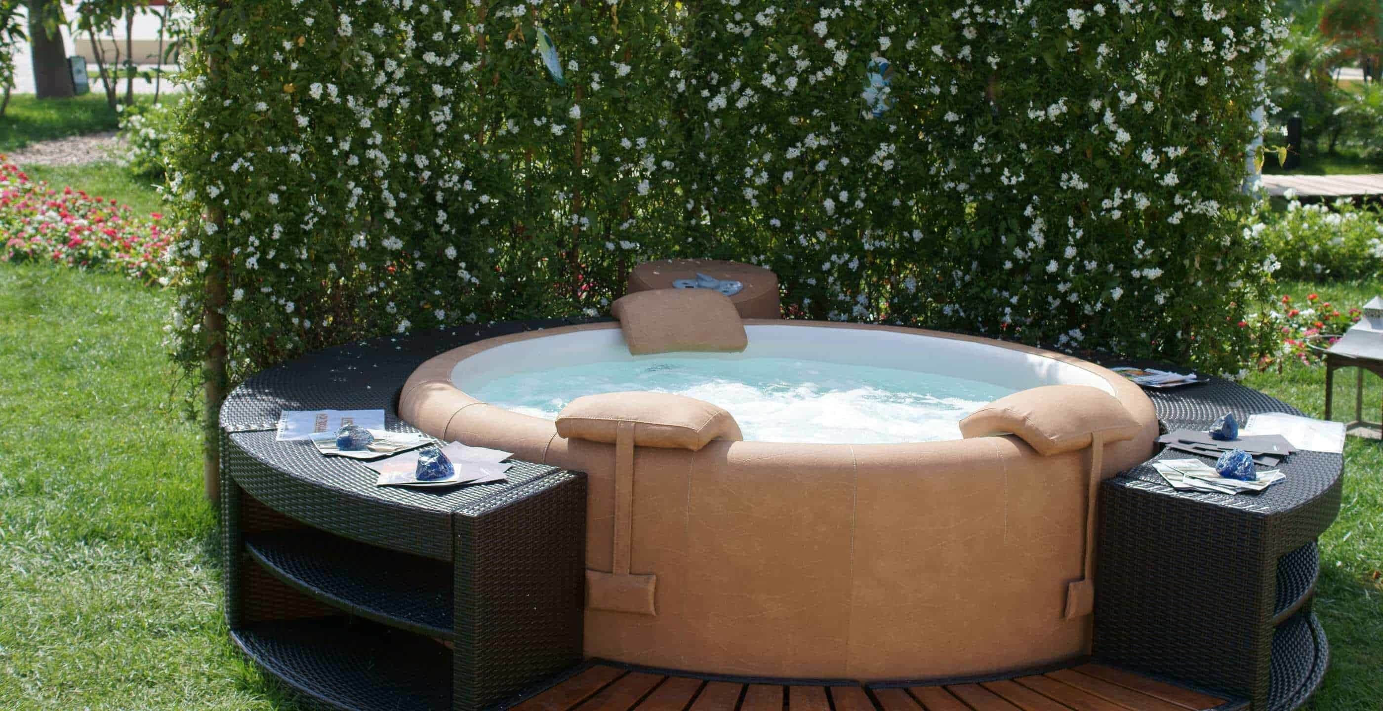 Holiday Cottages with Private Hot Tubs 