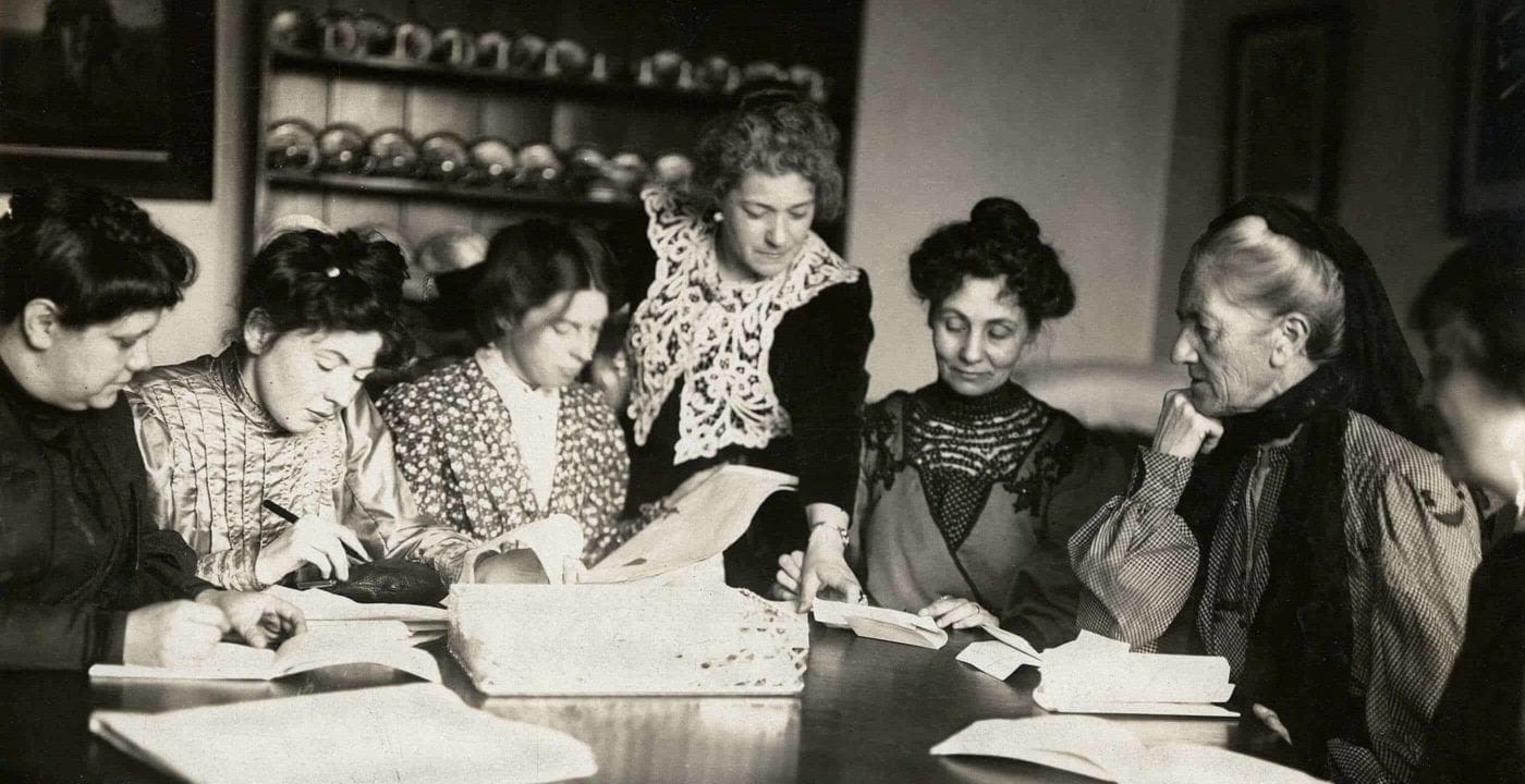 The History of Women's Public Toilets in Britain Historic UK