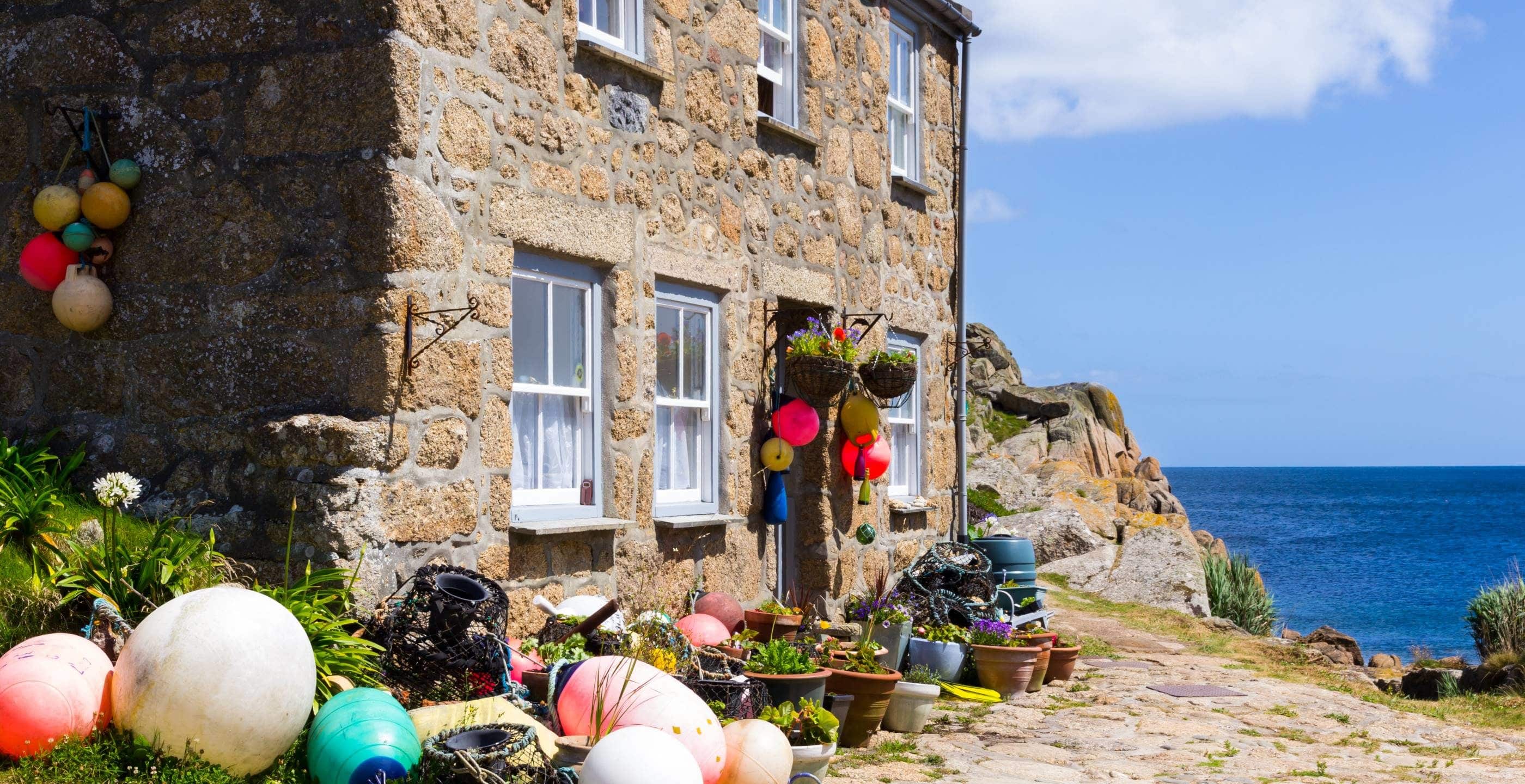 Holiday Cottages by the Sea in Cornwall 