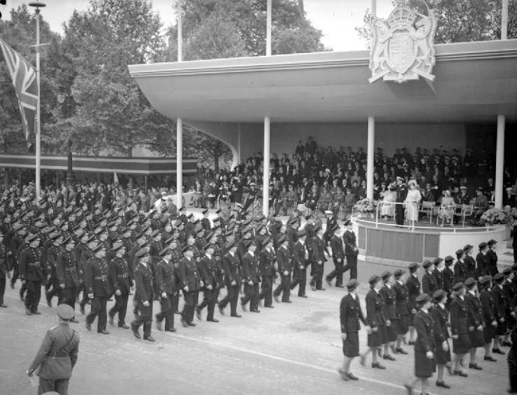 Memories of the World War Two Victory Parade 1946 - Historic UK
