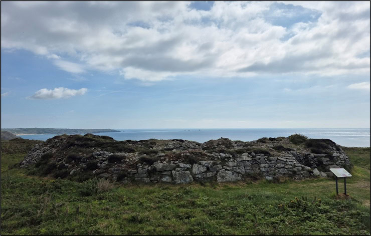 Ballowall Barrow as it appears today on its coastal promontory. Photo by Mike Edwardson.