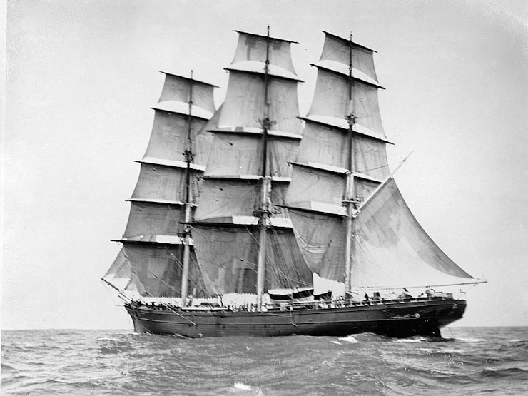 The clipper "Cutty Sark" in full sails. Before 1916.. WC PD.