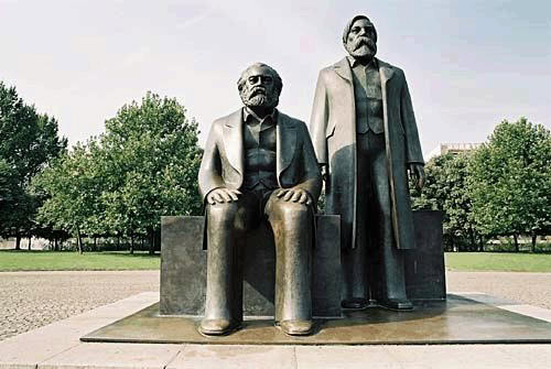 Statue of Marx and Engels. WC PD.