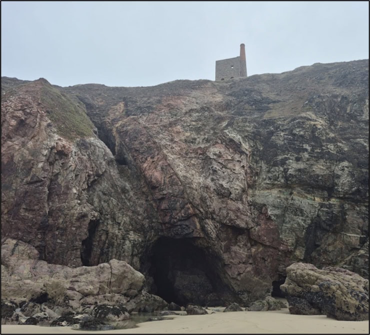 Towanroath engine house atop the cliff, above the cave of Bolster’s blood. Photo by Mike Edwardson.