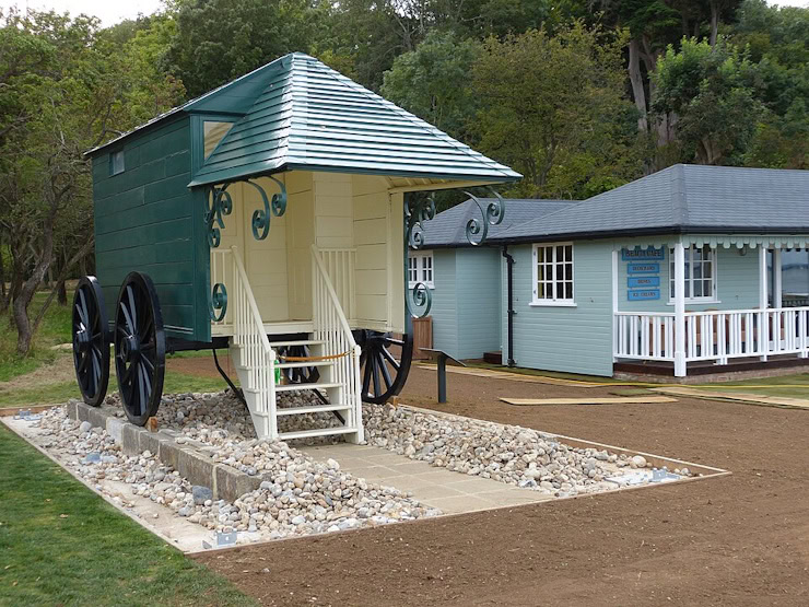 Queen Victoria's bathing machine. CC BY 3.0. Attribution: grumpylumixuser